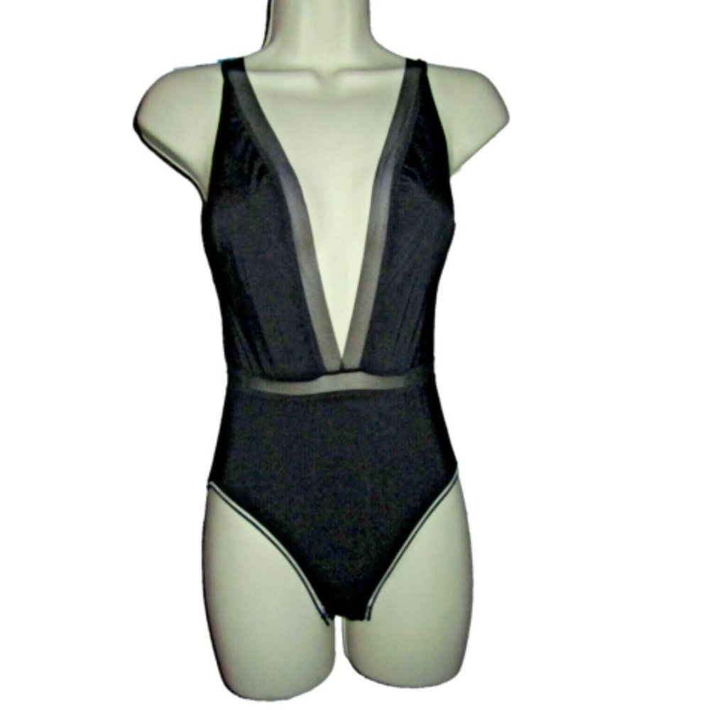 💋 💄  Size XS Beautiful Victoria's Secret black bodysuit lingerie 💋